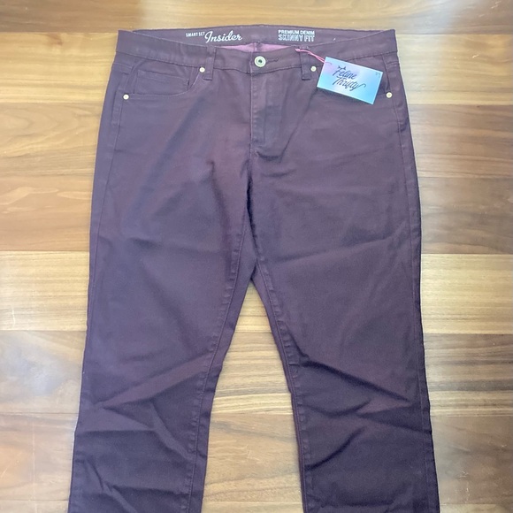 ποΈ 2/$20 ποΈ SmartSet burgundy skinny jeans (size 31) - Picture 3 of 4